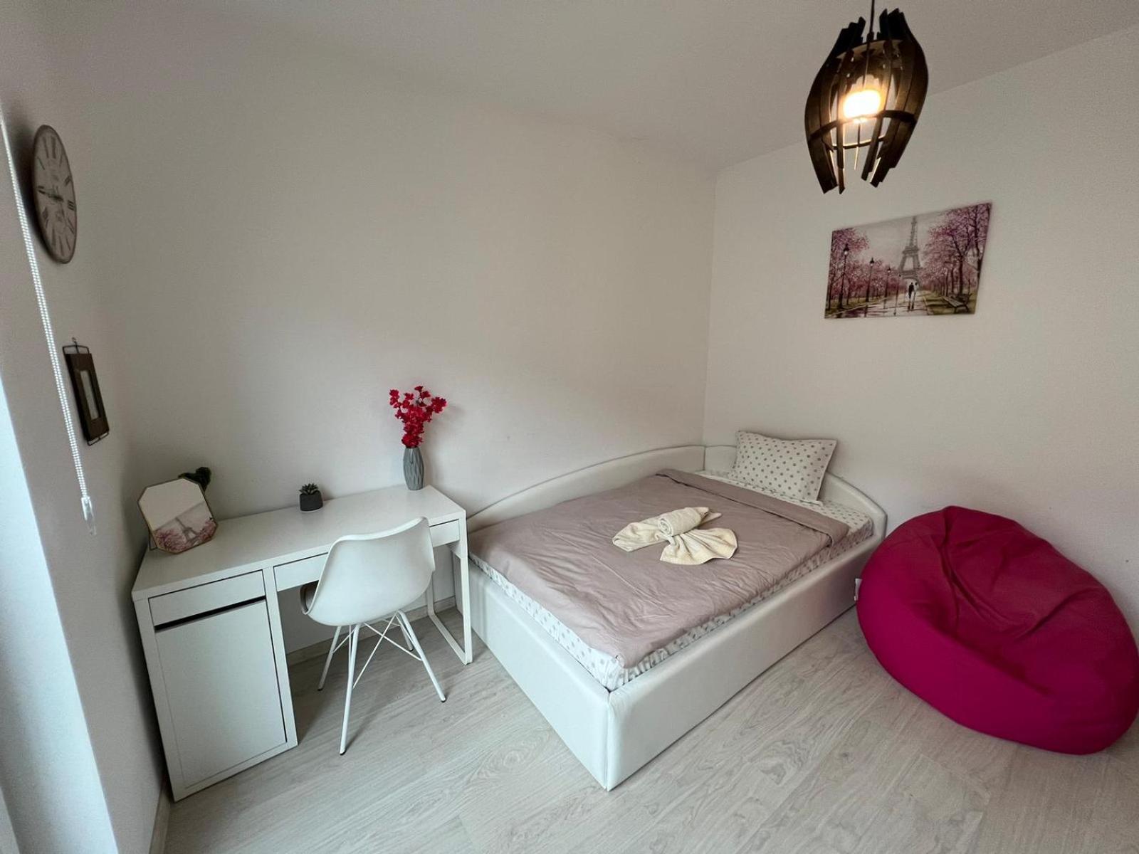 Paris Luxury Top Centre 2Bdr Apt W Work Desk And Wifi Near Nevsky Cathedral Софія Екстер'єр фото