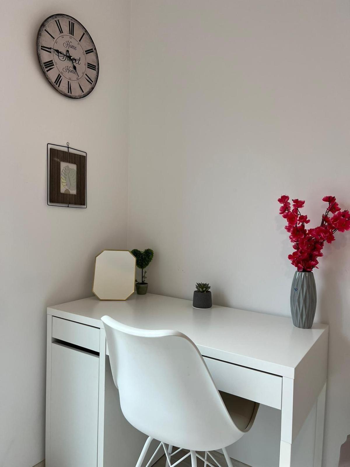 Paris Luxury Top Centre 2Bdr Apt W Work Desk And Wifi Near Nevsky Cathedral Софія Екстер'єр фото